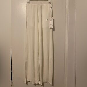 NWT Alo Micro Plisse Wide Leg Pants